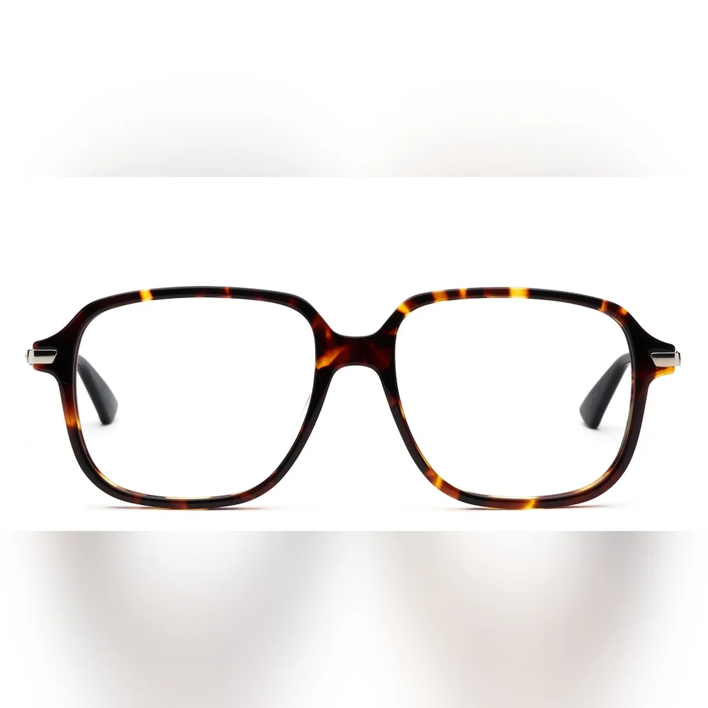 Dior - Essence 19 in Tortoise - Picture 1 of 3